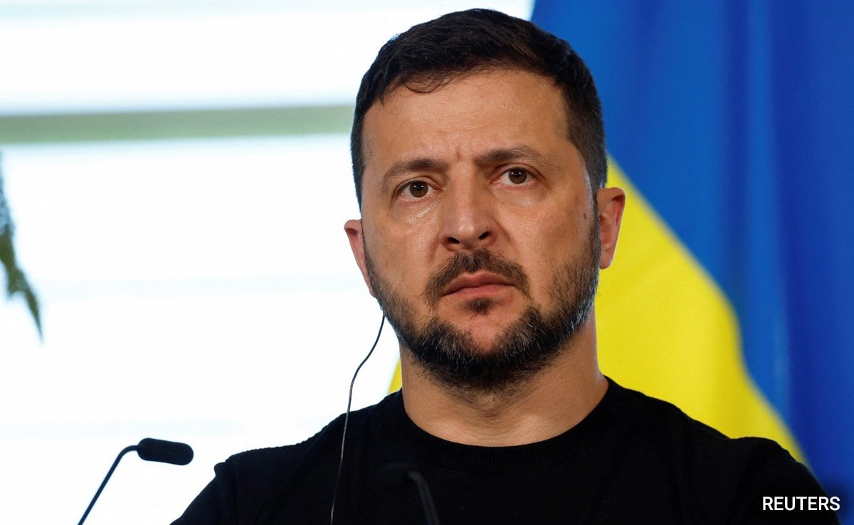 Zelensky Pushes US For More Aid, Invites Trump To Ukraine