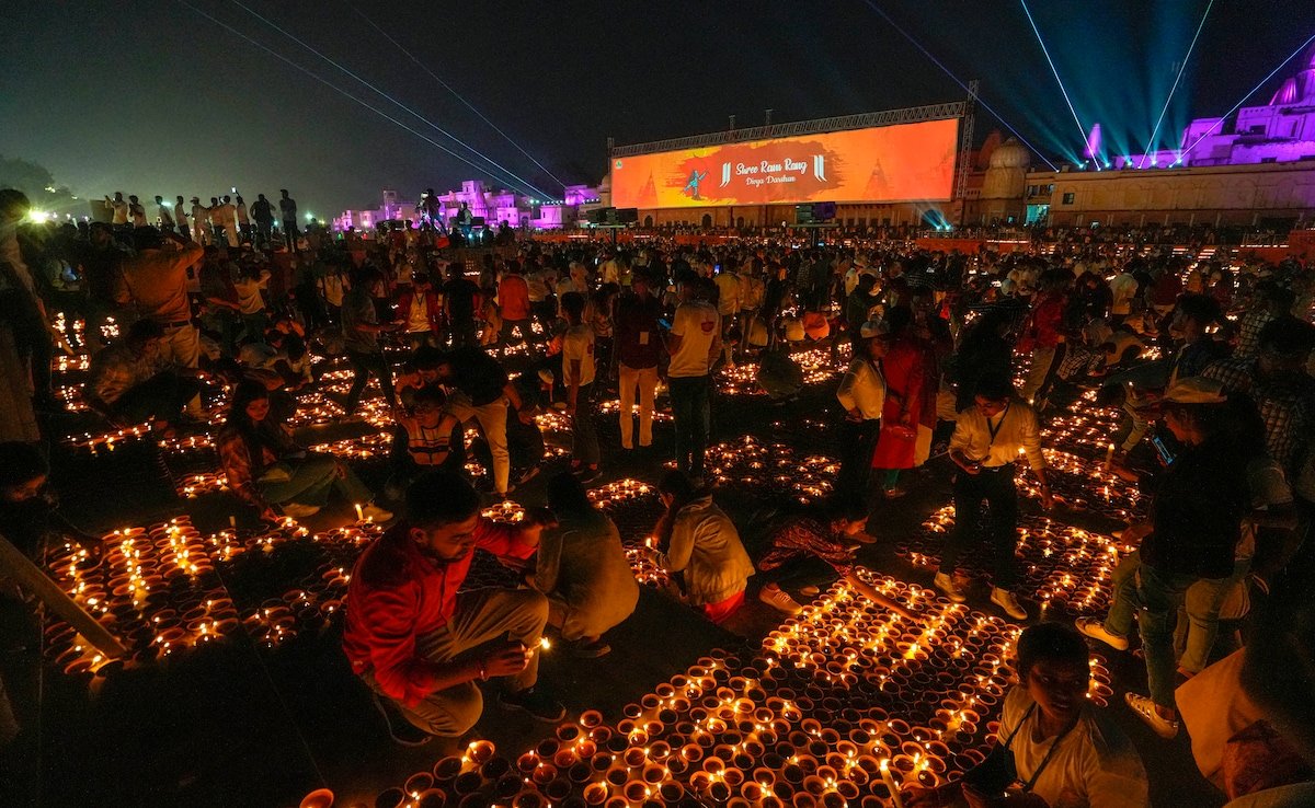 Ayodhya breaks its own world record, lights 22 lakh diyas (PTI)