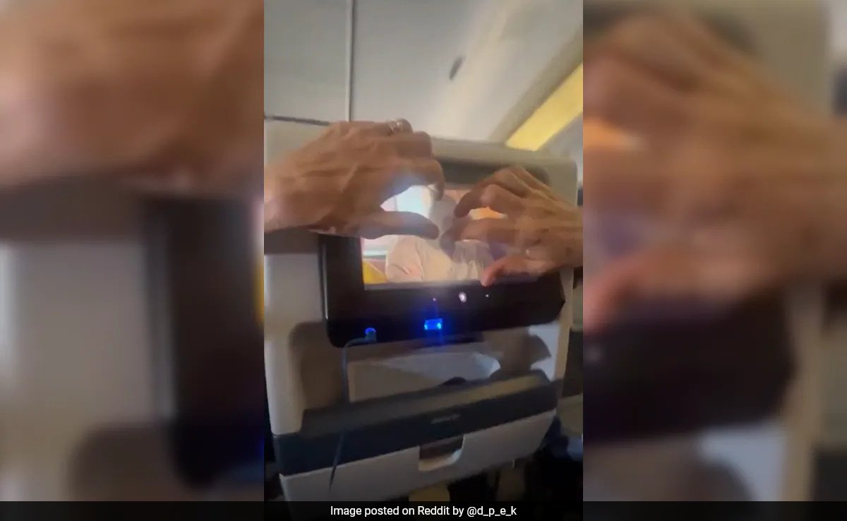 Viral Video Shows Passenger Blocking Neighbour's TV Screen During Flight, Internet Furious